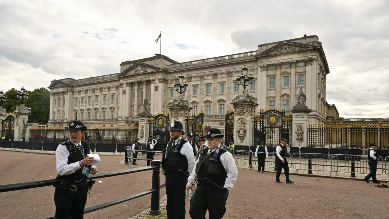 Breaking: Robbantási kísérlet történt a Buckingham-palotánál? Letartóztattak egy férfit