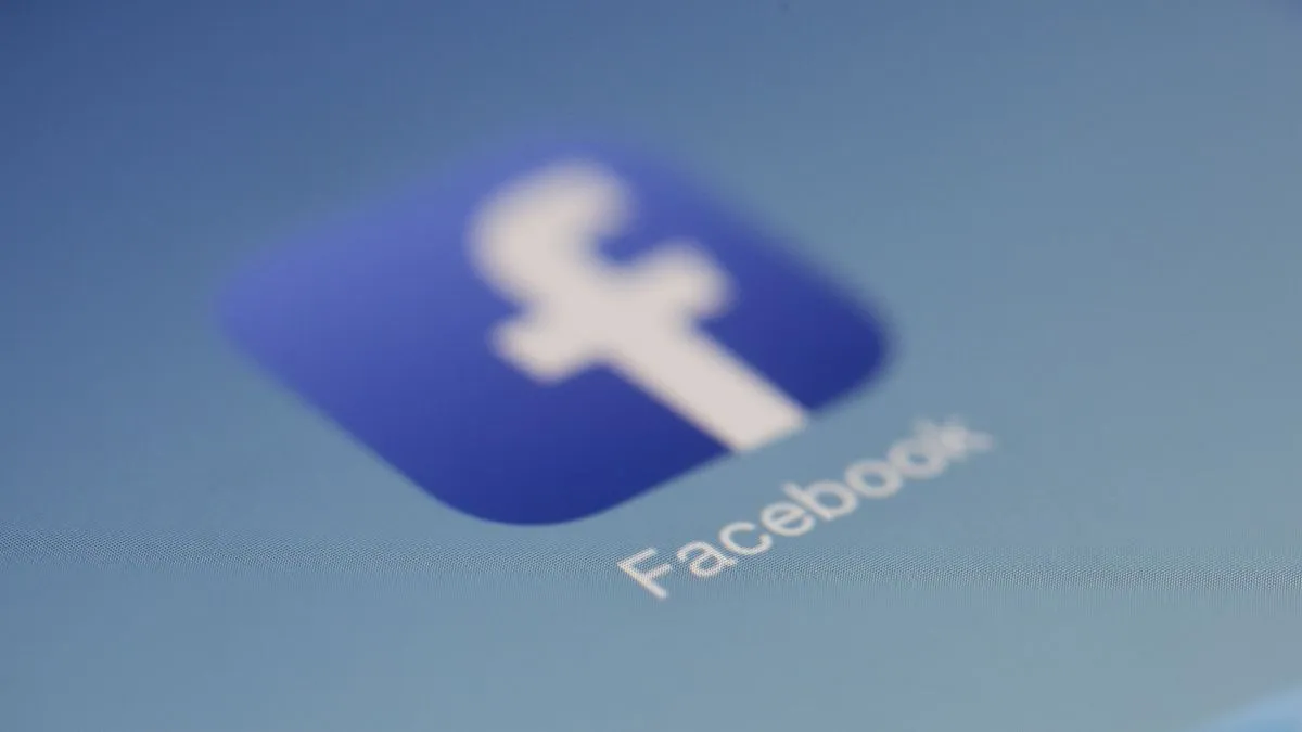 Facebook közösségi oldal platform sablon