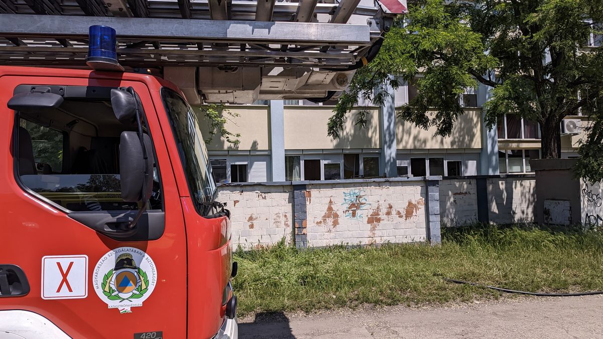 Óriási erőkkel érkeztek az idősek mentésére Kőbányán - Fotók