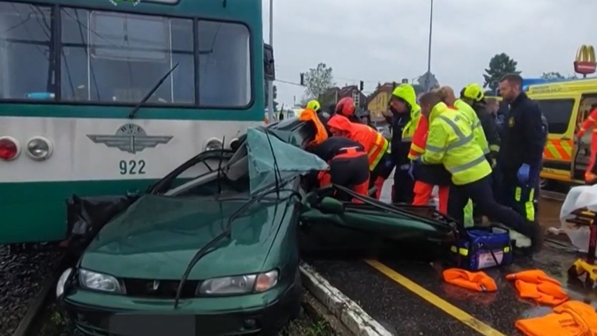 Megrázó helyszíni videók a rákosfalvi HÉV-balesetről