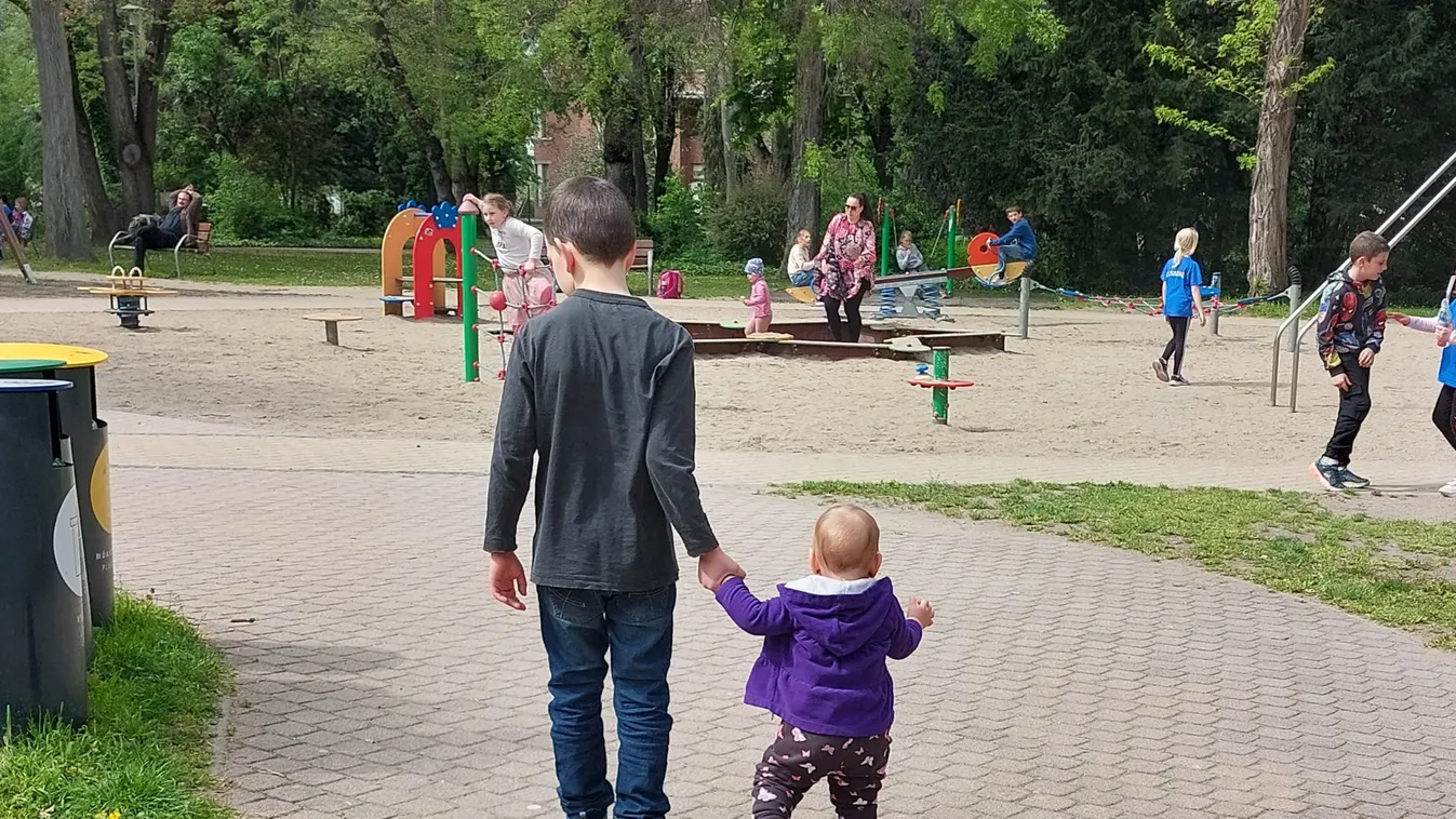 Május: minden héten szülinapok!