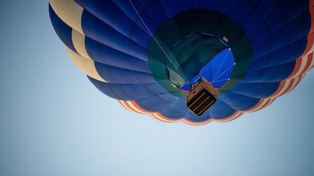 Kigyulladt és lezuhant egy hőlégballon: heten megsérültek, itt vannak a részletek