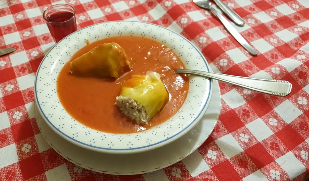 Deep,Plate,Filled,With,Hungarian,Stuffed,Peppers,("töltött,Paprika"),In