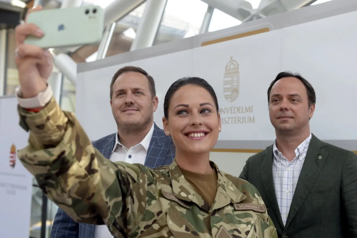 CZERMANN János; NYITRAI Zsolt