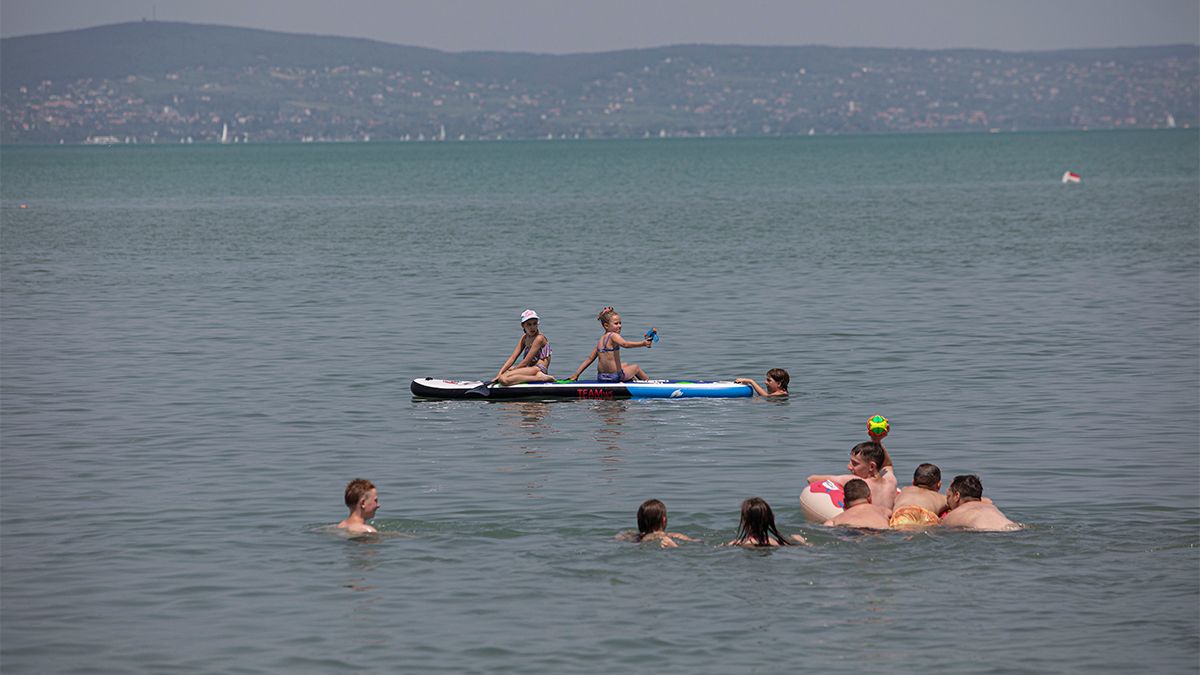 Rendkívüli közleményt adtak ki, rossz hír jött a Balatonról