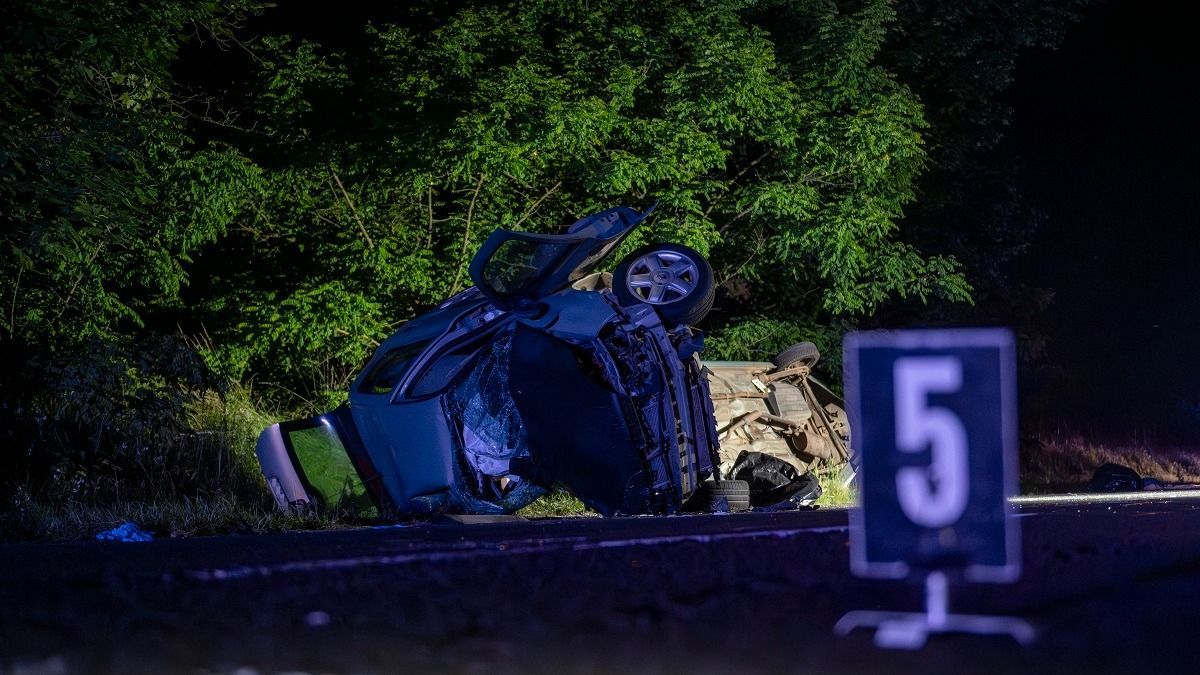 Drámai fotókat kaptunk, ketten meghaltak a vasárnap esti balesetben