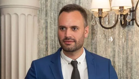 Kelemen Kabátban