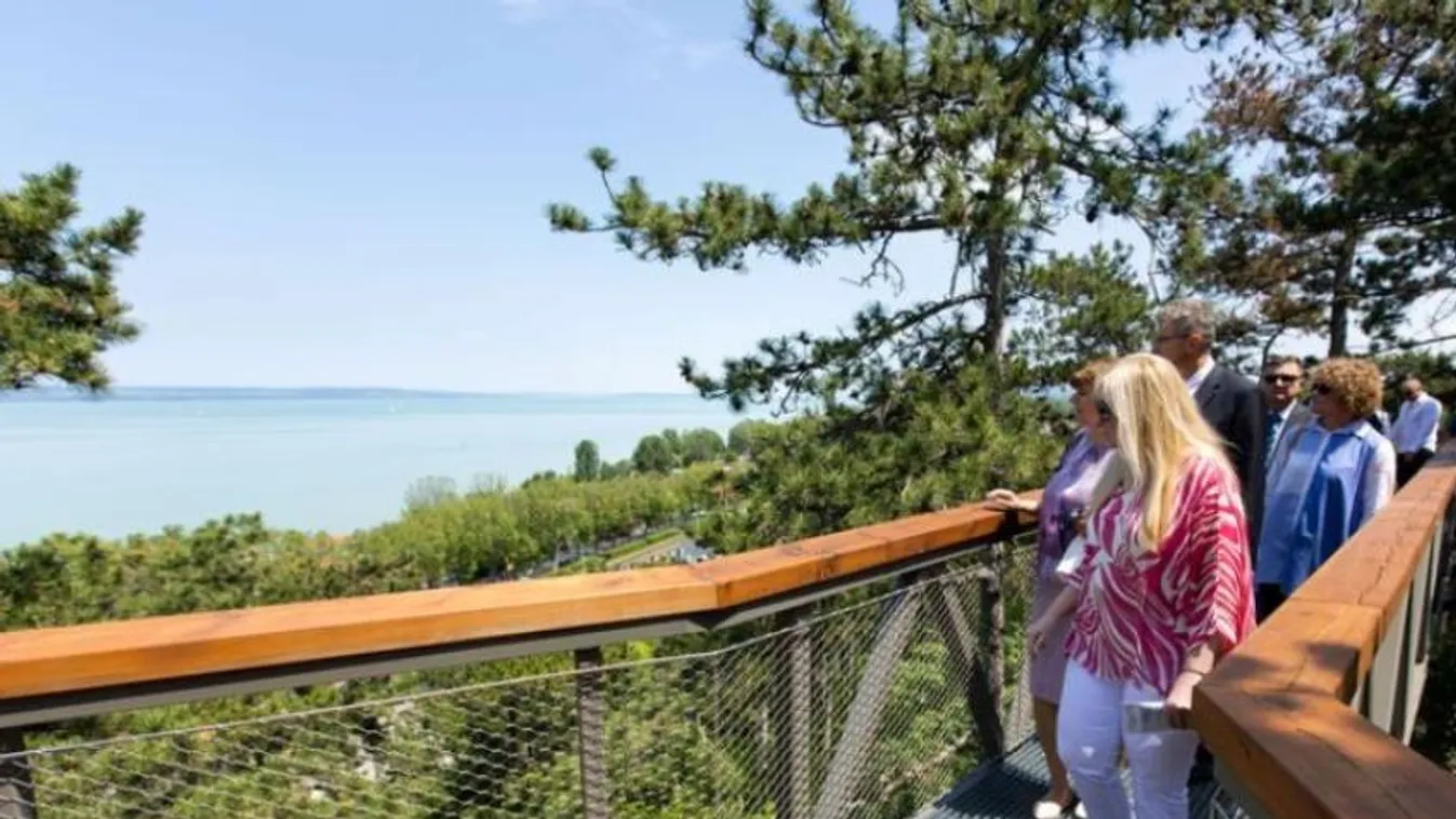 Videó: Ilyen a kilátás a frissen megnyitott balatonboglári lombkoronasétányról