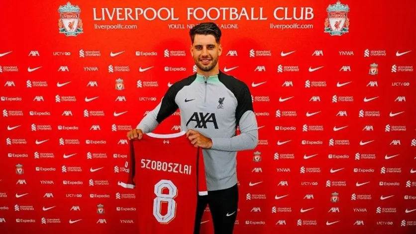 Szoboszlai Dominik a mágikus 8-as Liverpool-mezzel