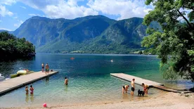 Madártávlatból és testközelből is megcsodáltuk Szlovénia ékkövét, a Bohinji-tavat