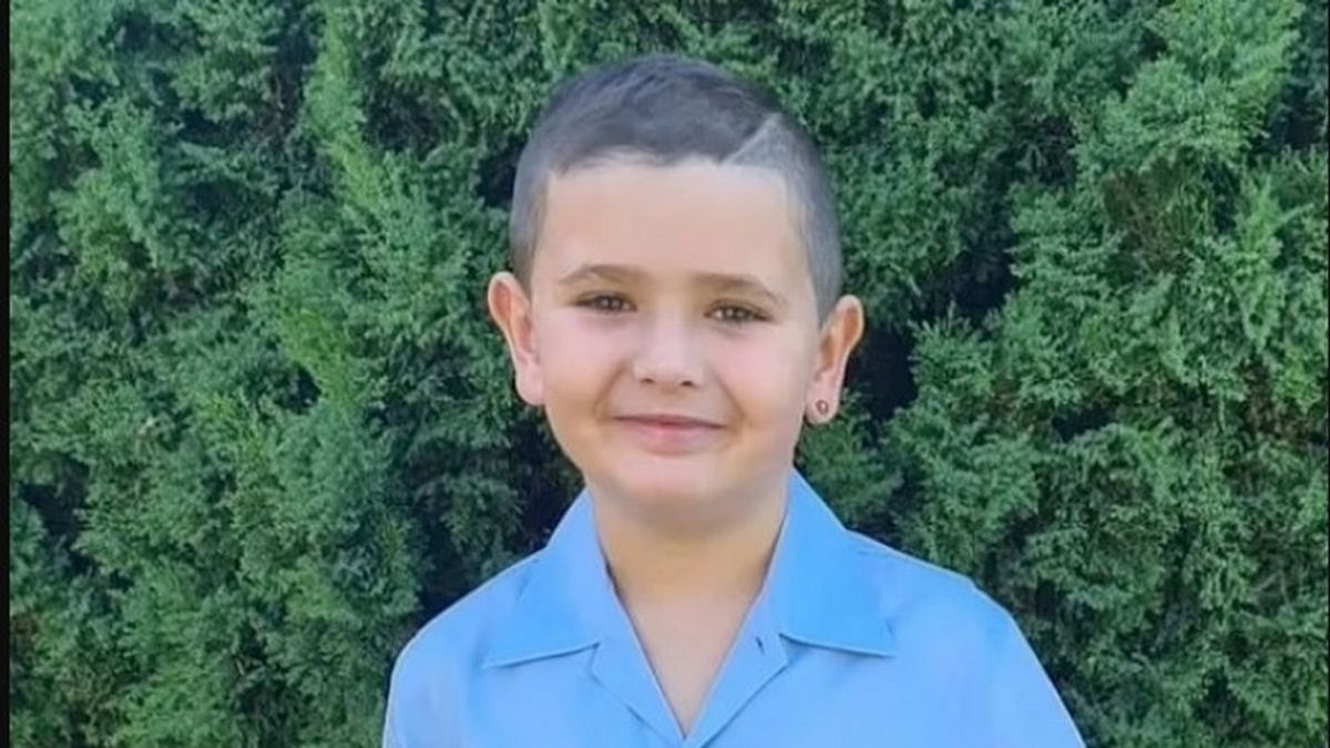 „Mindig különleges helye lesz a szívünkben” - Egy falat kolbász okozta az életvidám 7 éves kisfiú vesztét