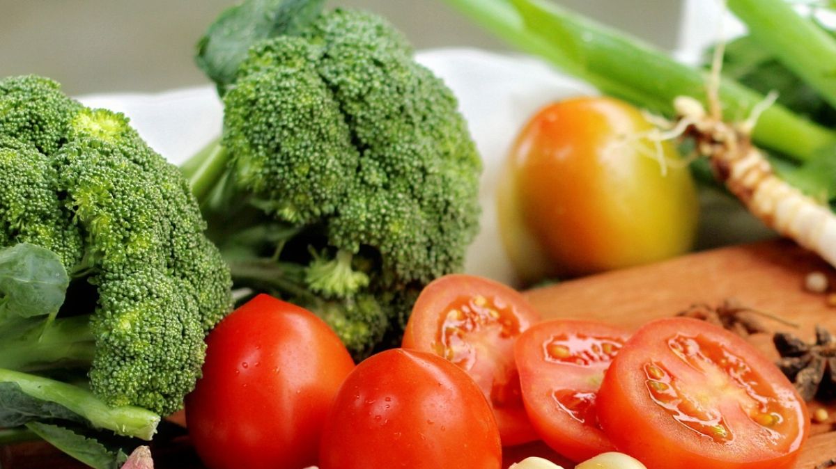 brokkoli, paradicsom, zöldség, zöldségek, Pixabay
