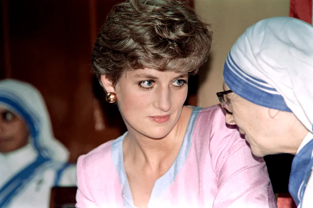Diana hercegné és Teréz anya