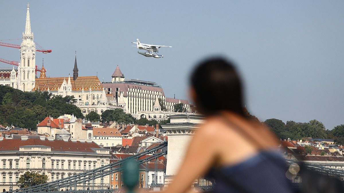 Budapestről jelentkezett be a gyönyörű világhírű színésznő