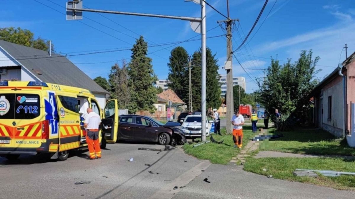 Borzalmas gázolás Dombóváron: 88 éves bácsi halt meg a buszmegállóban