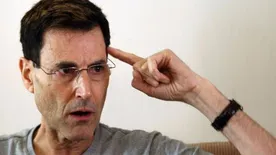 Sokkoló fotóval rázta meg a világot Uri Geller: földönkívüliek holttestére bukkant
