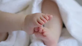 Megöleltem a kisfiamat, ekkor éreztem meg, hogy vér van a pelenkájában