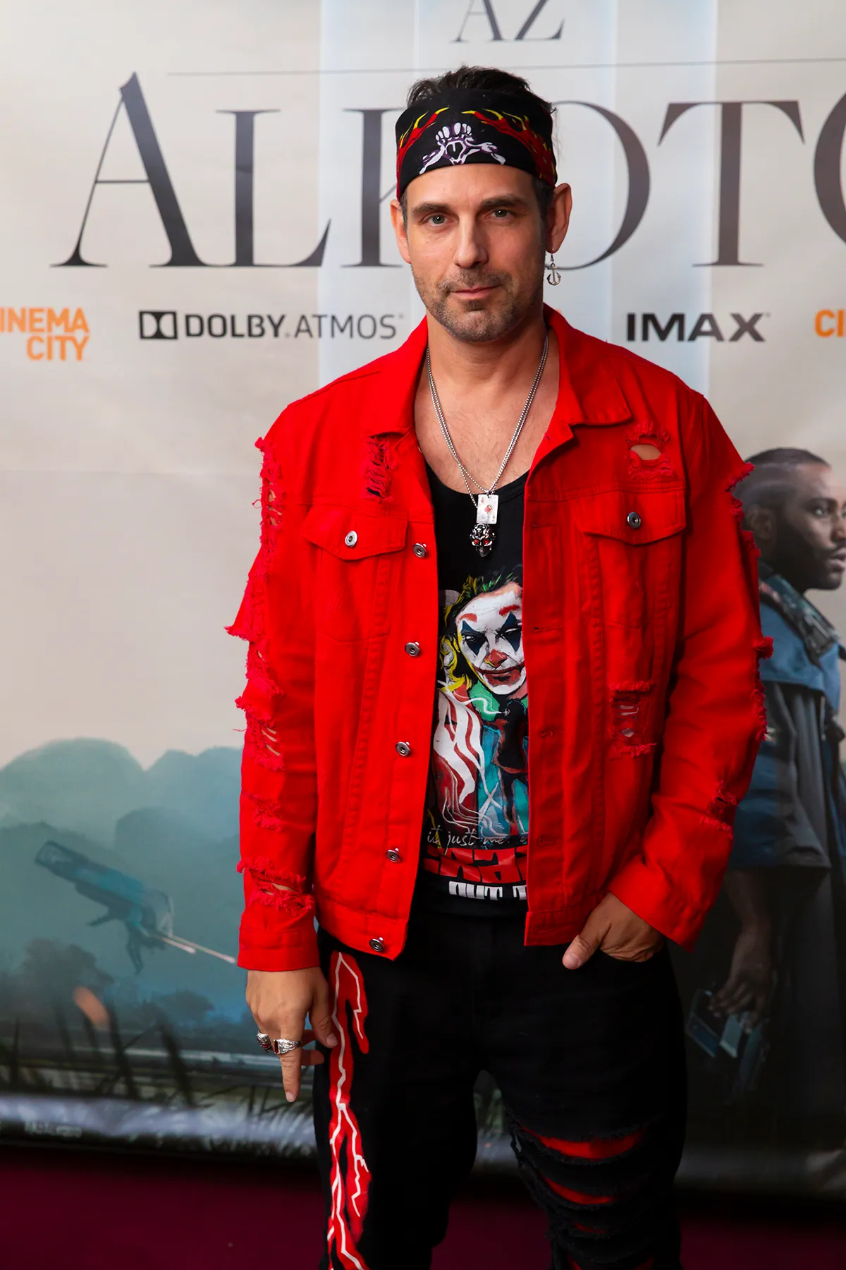 Rácz Gergő zenéjét Gáspár Lacinak kellett volna énekelnie a kiadó szerint