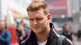 Megtörte a csendet Michael Schumacher fia, hosszasan beszélt az apjáról