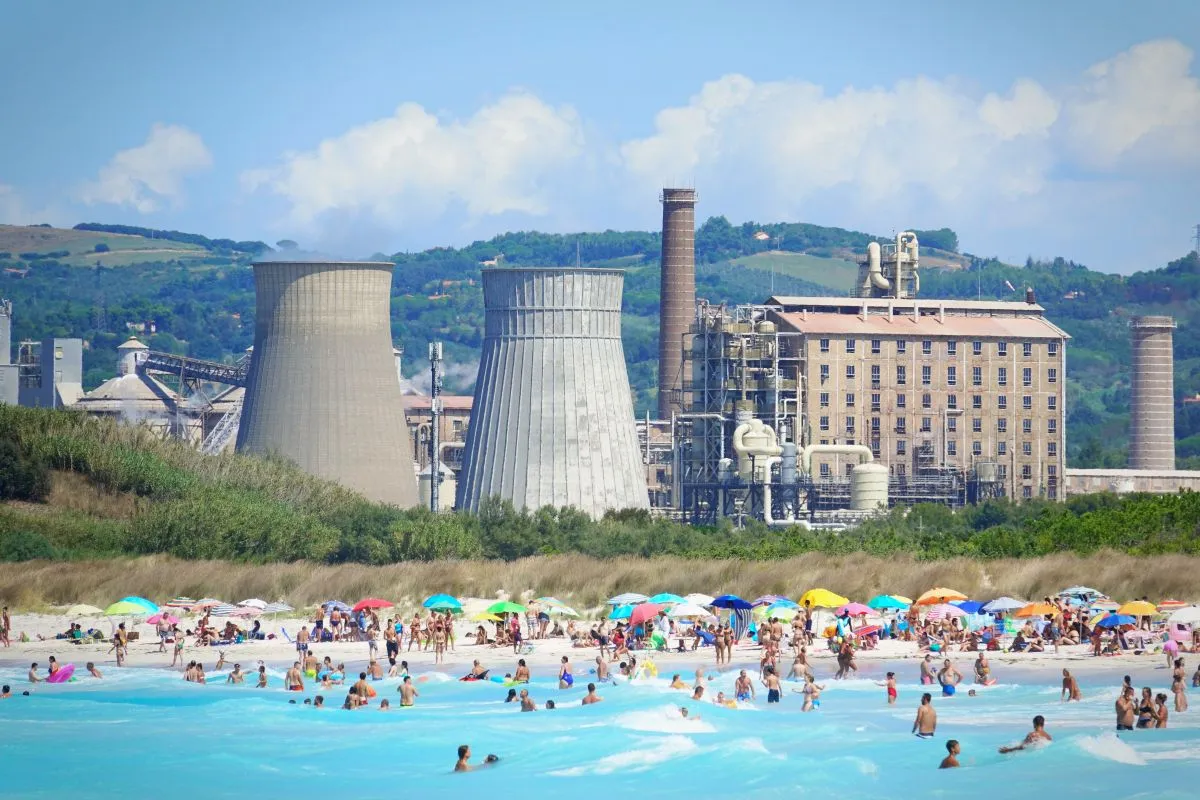 The,White,Beaches,Are,Among,The,Most,Polluted,In,Italy.