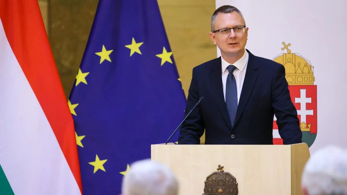 RÉTVÁRI Bence