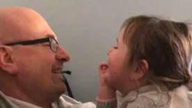 Gyakran elesett a kilencéves kislány: most végig nézik a szülei, ahogyan leépül