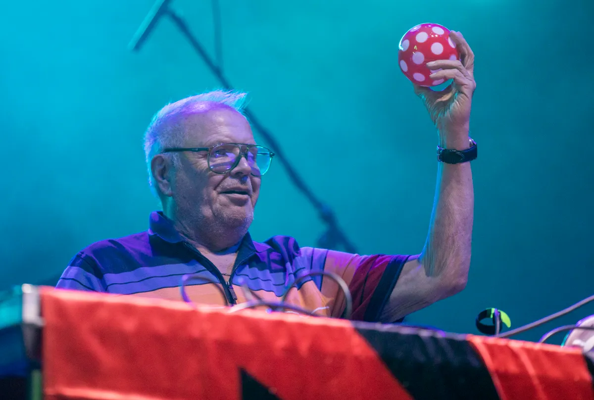 20220721 Debrecen 

Campus Fesztivál 2022 -  1. nap 

Fotó: Kiss Annamarie KA
Hajdú-Bihari Napló 

Képen: Dévényi Tibor, dj. fellépésé (Tibi bácsi) 