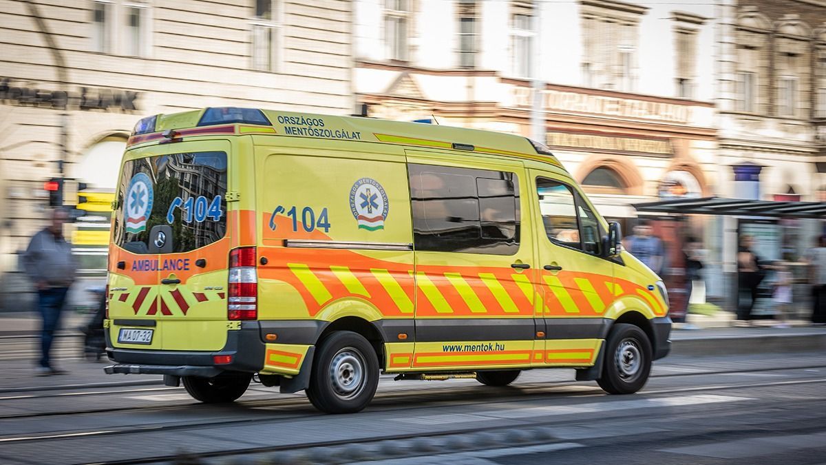 Igazi hősök: egy szolgálat alatt három ember életét mentették meg a magyar mentők