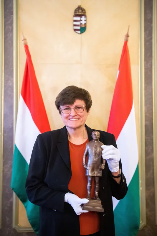 WEISSMAN, Drew; KARIKÓ Katalin