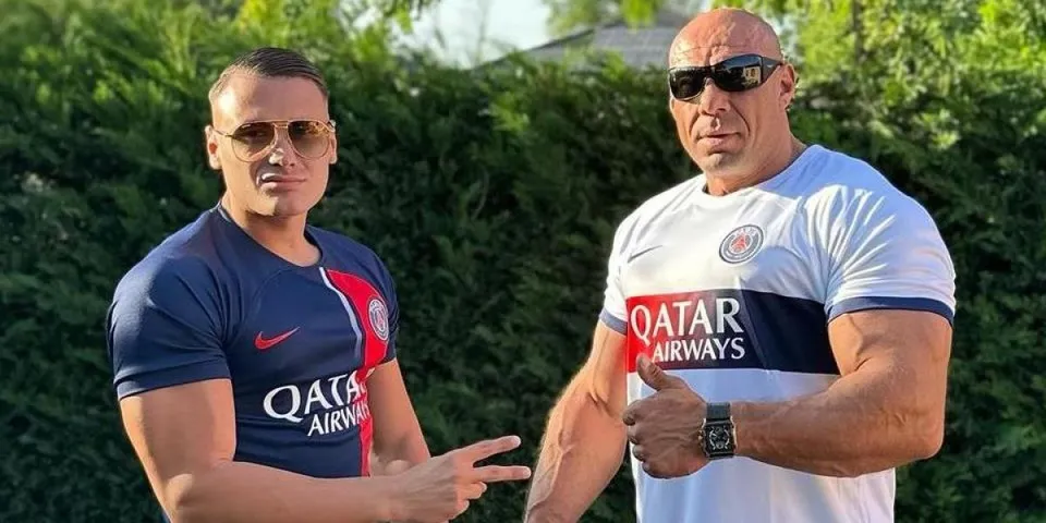 PSG Ogli, Papaszita, Kőgazdag fiatalok