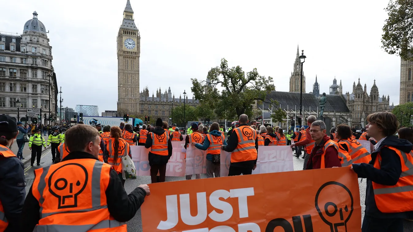 Videó: Kalapáccsal rongáltak meg egy értékes festményt a környezetvédő aktivisták Londonban