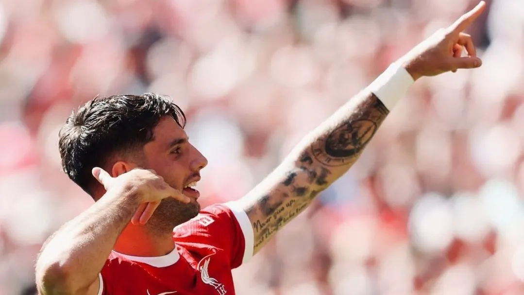 Szoboszlai Dominik ünneplése a Liverpool játékosaként