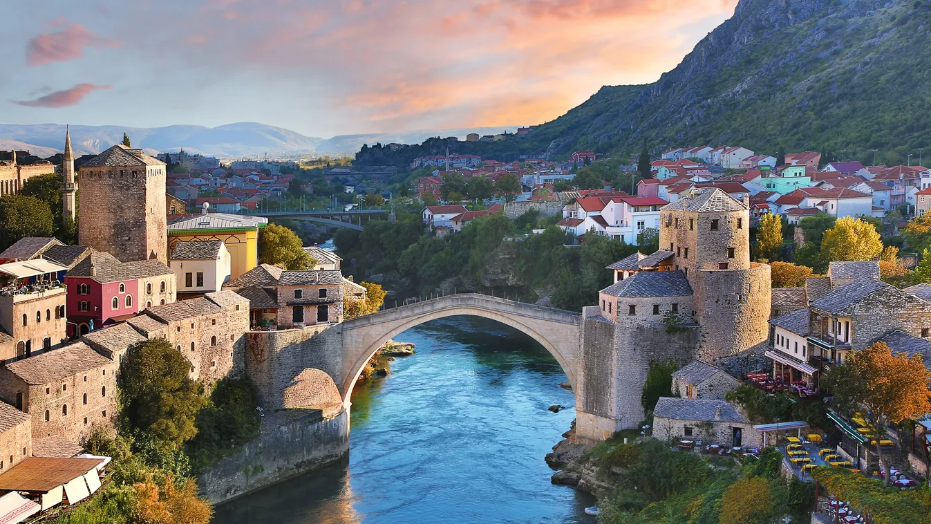 Éppen ma 30 éve rombolták le Mostar híres hídját