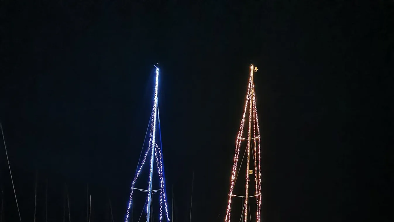 December: Csodáljátok meg a fényvitorlást a Balatonon!