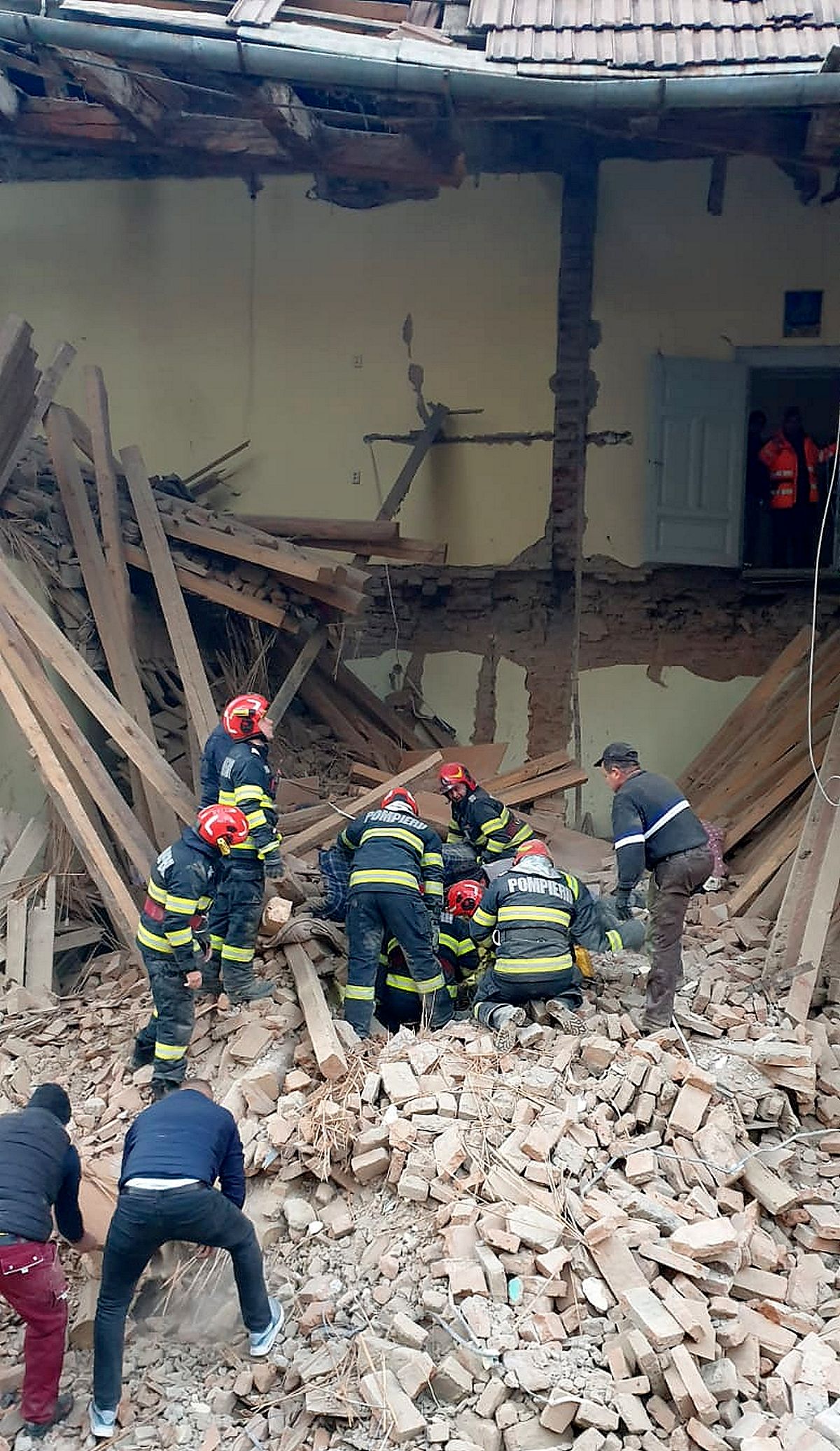 Boarding school building partially collapses in Romania, leaving one student dead and three others injured