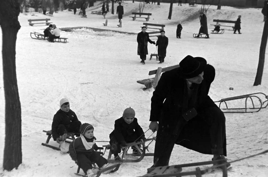 fortepan_196933 1954 Károli Gáspár tér foto Martin Kornél