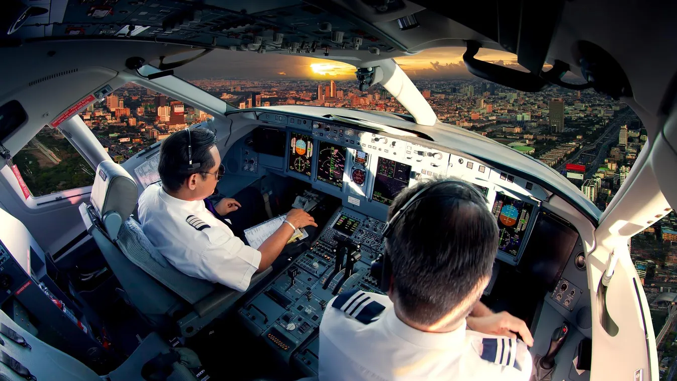 Ez az amit nem szeretnénk hallani utasként: rosszul lett a levegőben a Ryanair pilótája