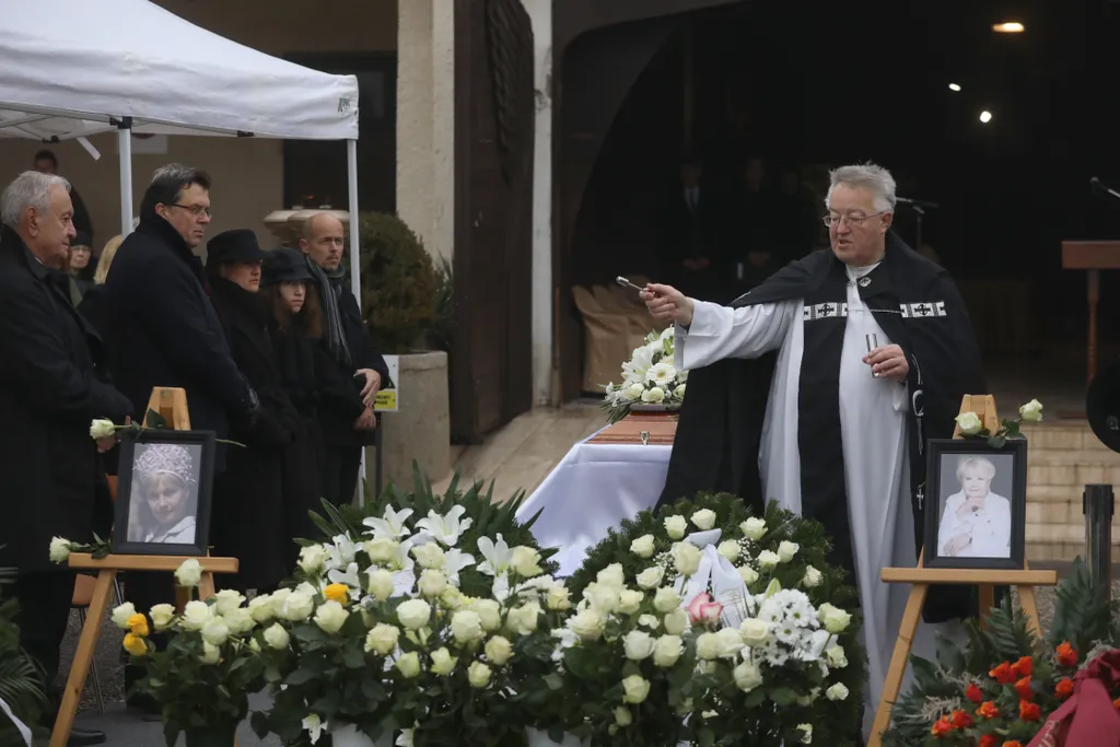 Galambos Erzsi temetés