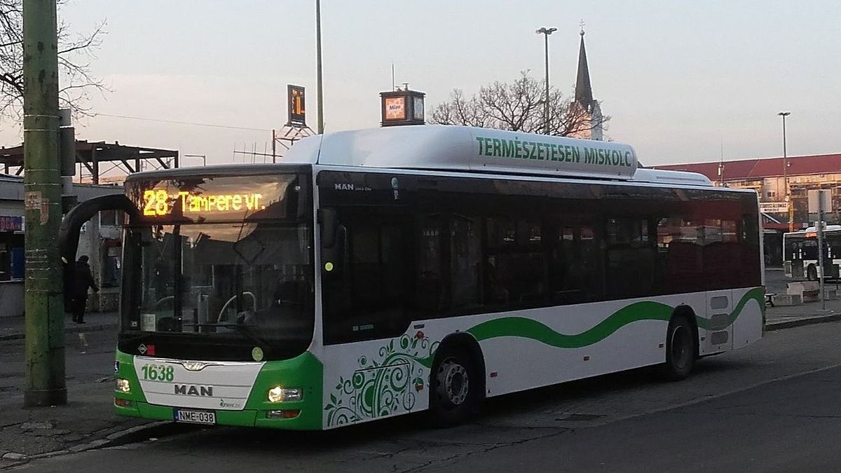 „Hogy dögölnél meg!” - Trágár módon üvöltözött és átkozta utasait a miskolci buszsofőr