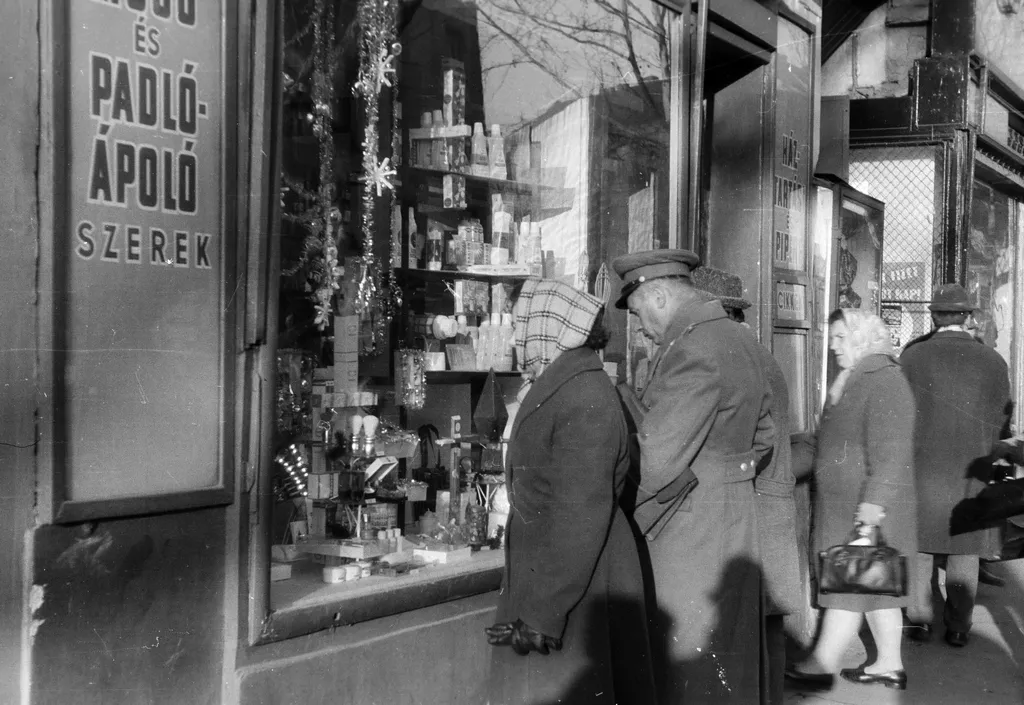 1963: karácsonyi kirakat