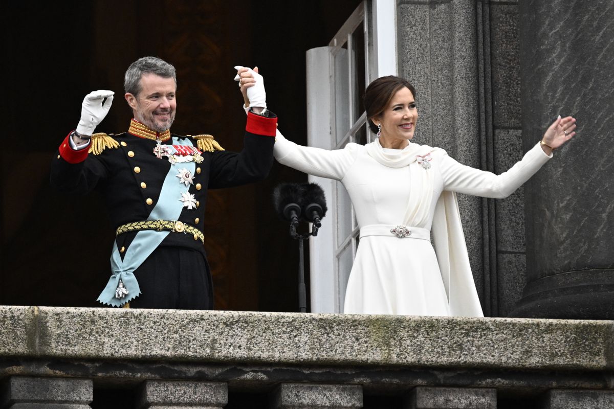 X. Frigyes dán király és felesége, AFP