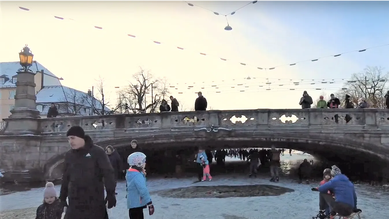 Videó: A Nymphenburgi kastély befagyott csatornáin koriznak a müncheniek