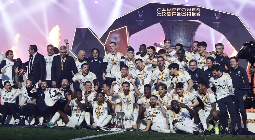 Real Madrid v Barcelona - Spanish Super Cup