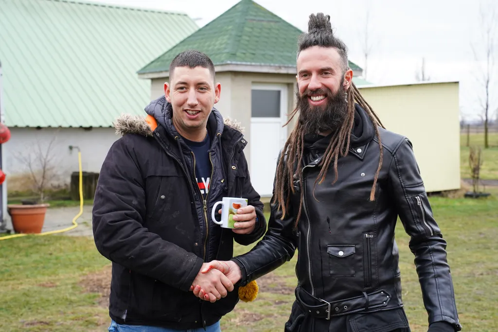 Sárbogárdi Rádi tanya  Tanyasi disznótor celebritásokkal
