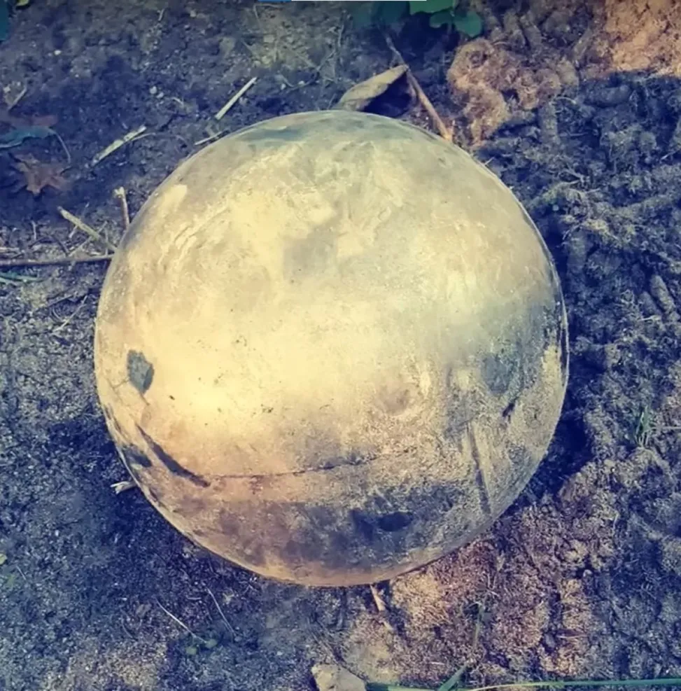 A rejtélyes gömböt 50 éve fedezték fel először a Betz család birtokán az Egyesült Államokban / 