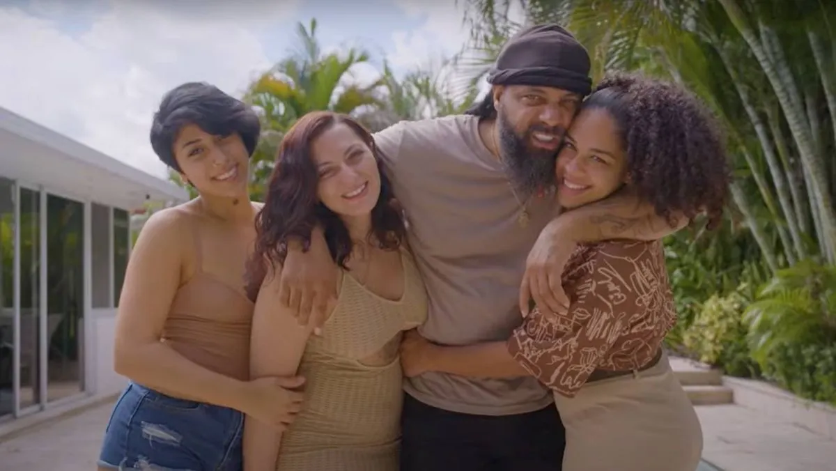 Mazayah, Stephanie, Rose és Dezaray, édesnégyes, Truly, YouTube videógrab