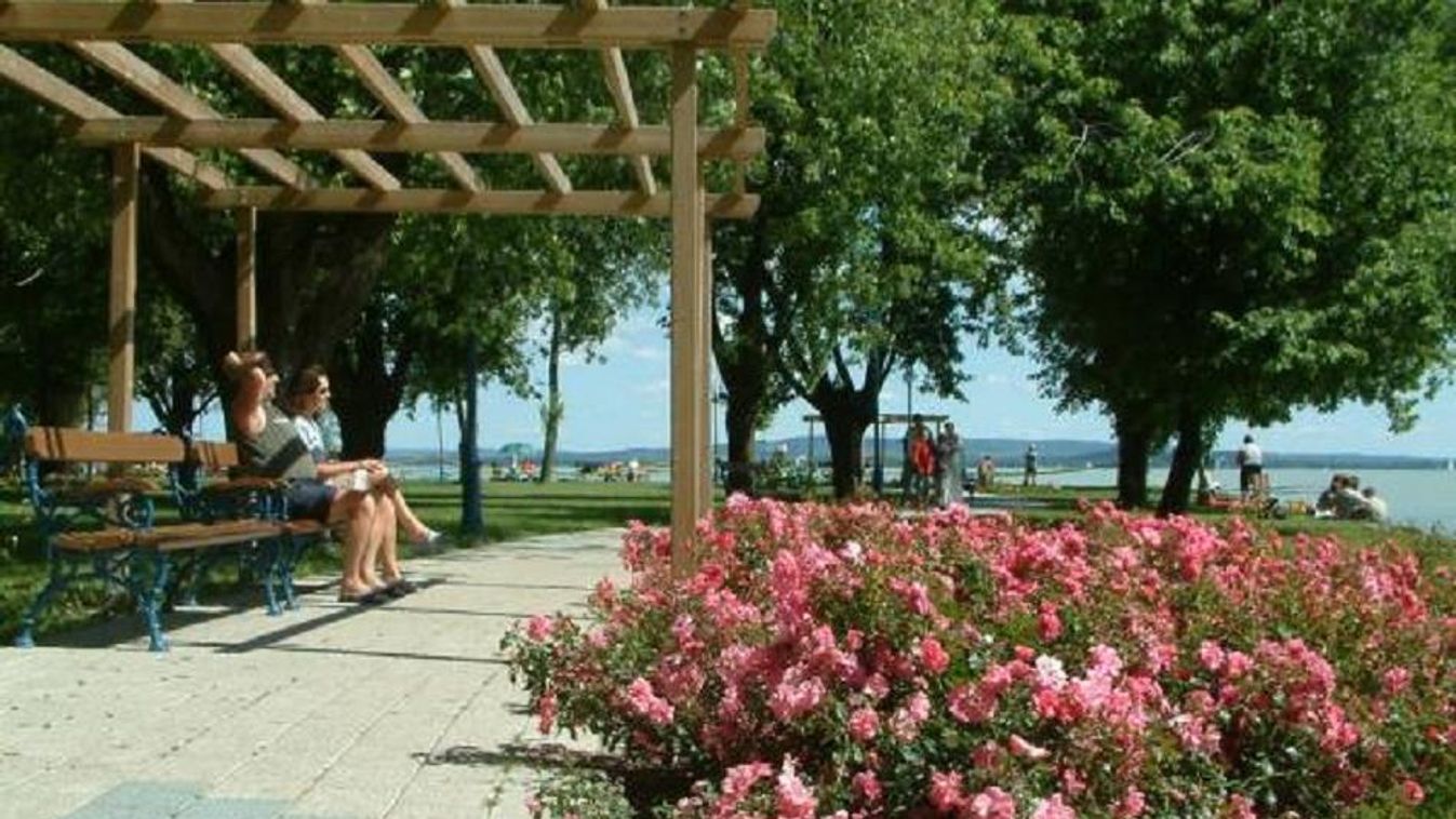 https://cdn.borsonline.hu/2024/02/HHqJf7PqHb0E7BbC2F189Rt2UZbQlhllfD1Tm1DQF-I/fill/1347/758/no/1/aHR0cHM6Ly9jbXNjZG4uYXBwLmNvbnRlbnQucHJpdmF0ZS9jb250ZW50LzIxZmMyNDVjMzljZTQ1NjFiNWYzMzIwZGYwOTZkMjYz.jpg