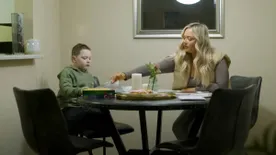 "Előbb szültem gyereket, mint hogy jogsim lehessen" – 14 évesen esett teherbe a tinilány