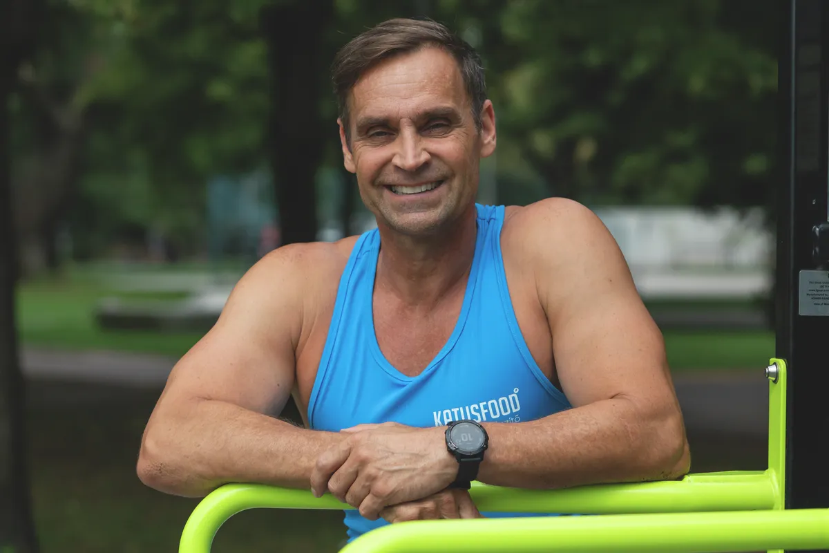 Katus Attila gyászol, elvesztette édesapját.