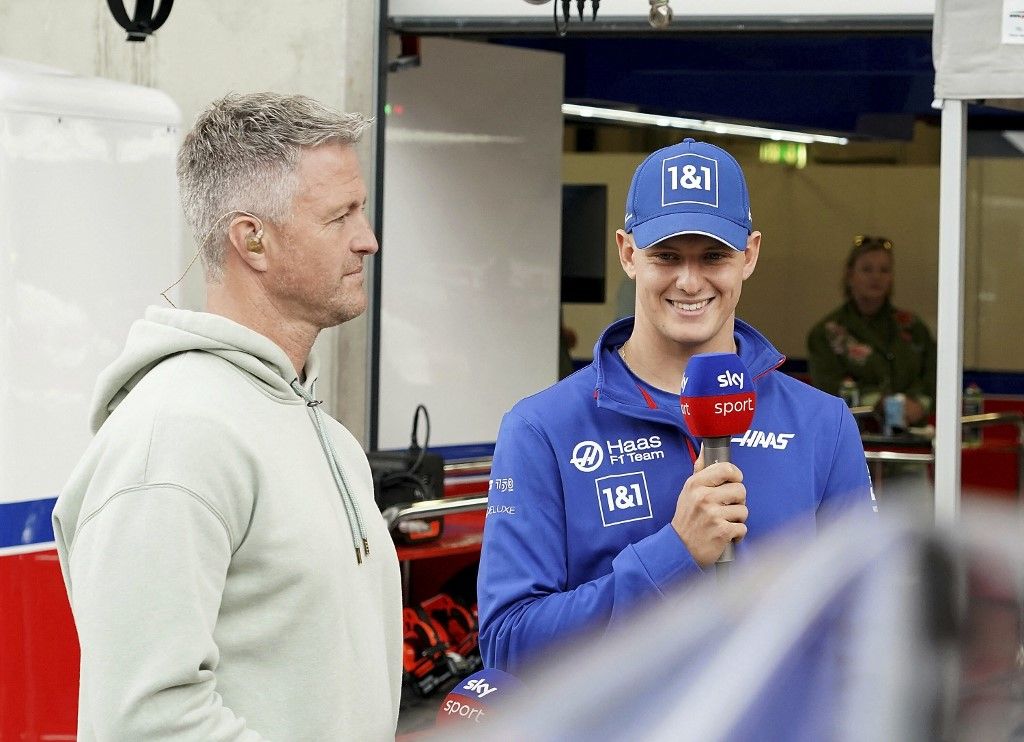 Ralf Schumacher (balra) szerint unokaöccse, Mick megérdemelné az esélyt, hogy hamilton örökébe lépjen a Mercedesnél
